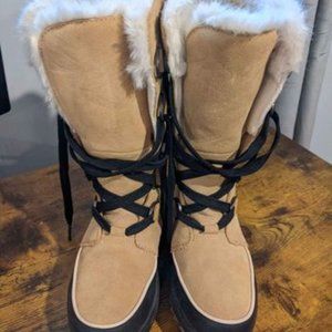 SOREL Women's Tivoli IV Y'all Boot Size 8.5
